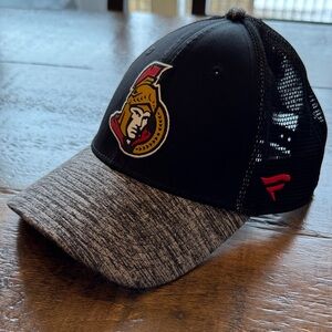 Fanatics Pro Ottawa Senators Black & Gray Heather Snap Back Hat.